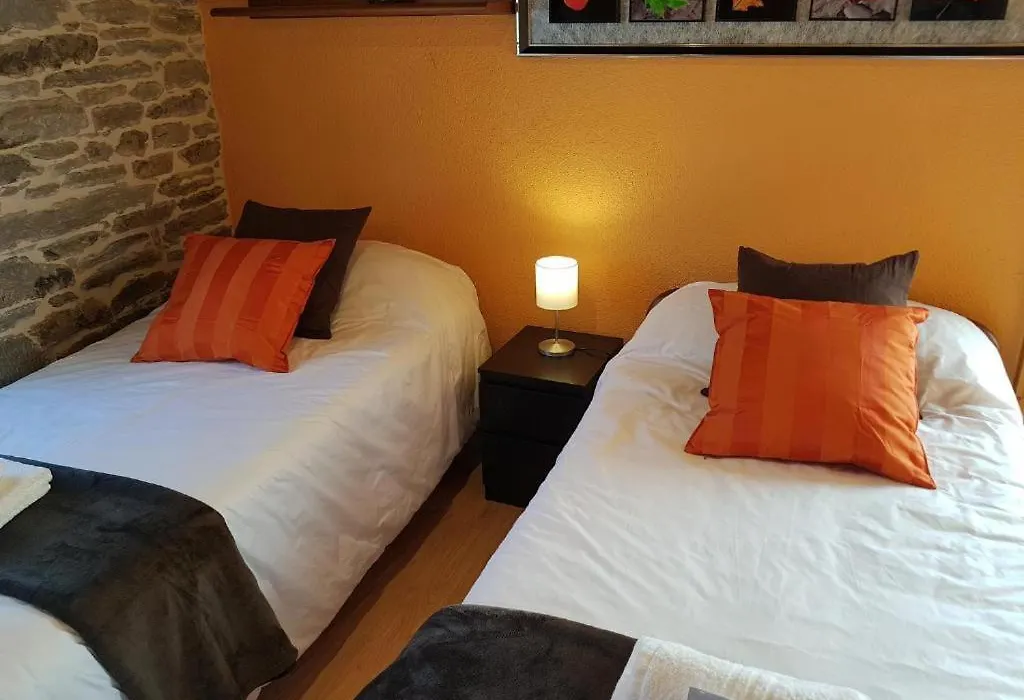Aqua Rooms Sarria-1