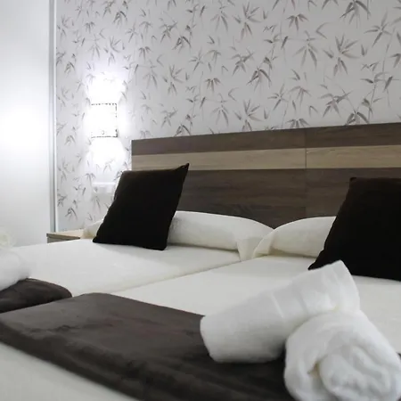 Baixo A Lua Rooming-3